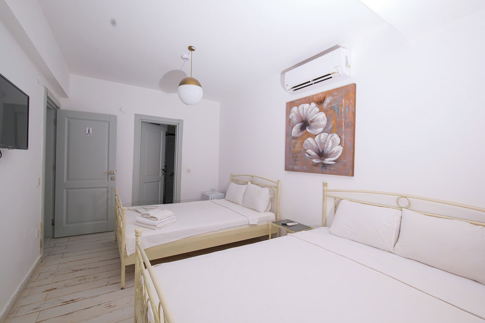 Kybele Alacati 17/50