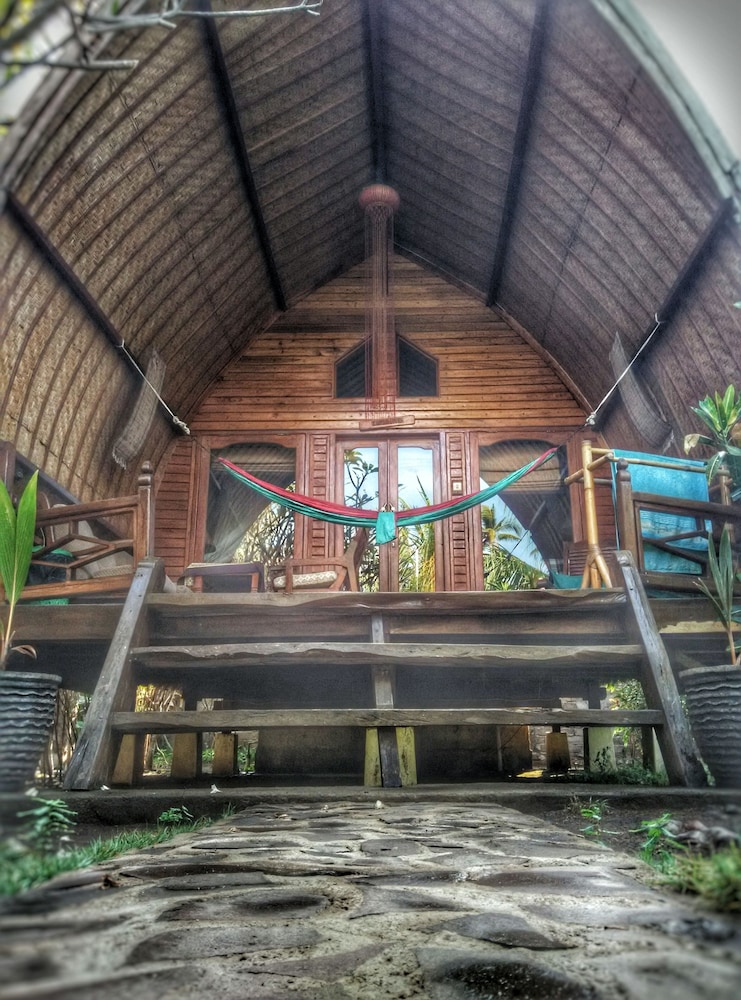 Sejuk Cottages 48/50