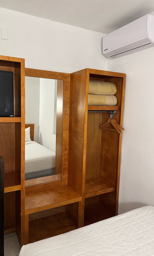 Hotel Posada Real 8/31