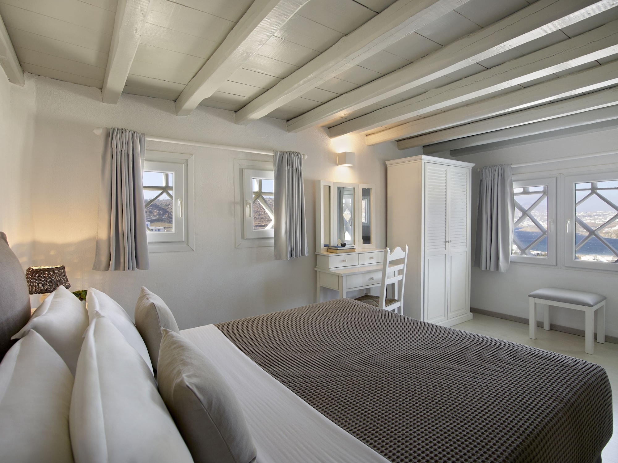 1 BEDROOM, ECLECTIC, HOUSE, SEA VIEW