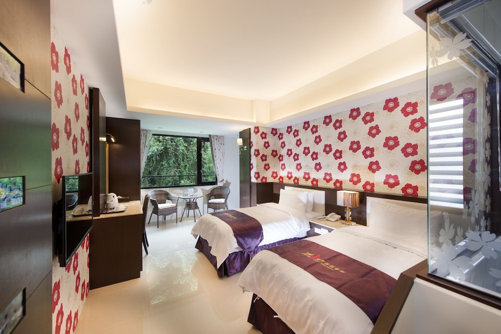 Cherry Feast Resort 18/50