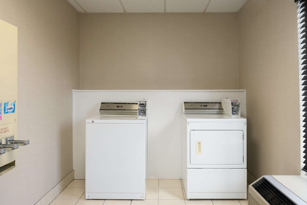 Hampton Inn Pell City 20/42