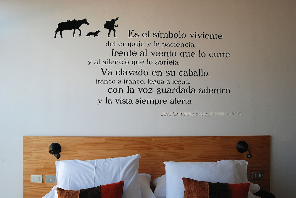Verso Hotel 3/50