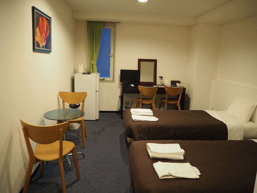 Grampus Inn Osaka 48/50