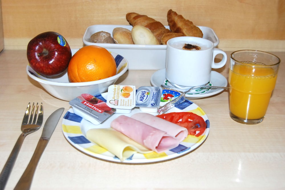 Holiday Inn Express Valencia Bonaire 35/50