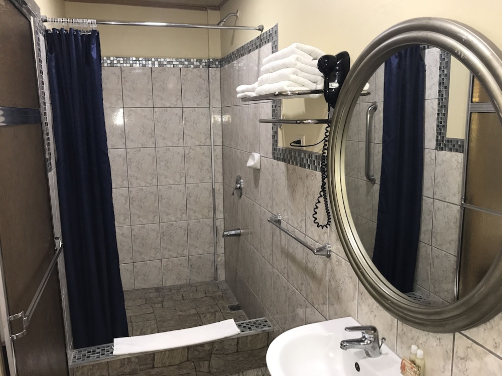 Airport Suites Hotel 33/61