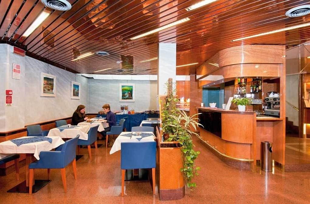 Lido Hotel 24/27