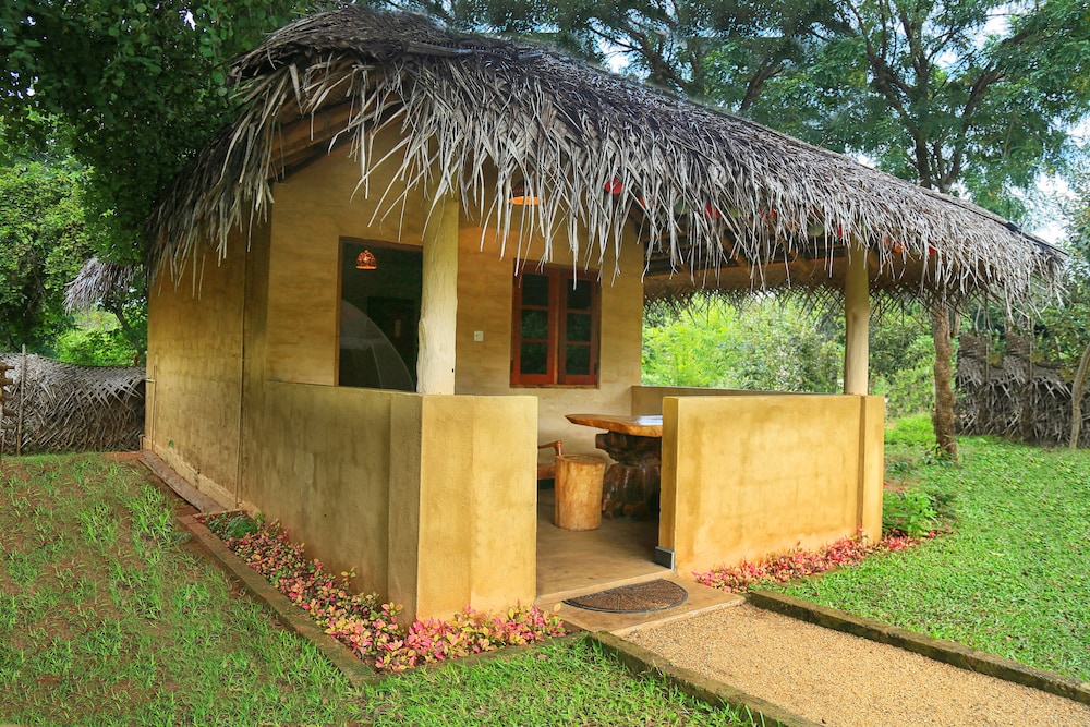 Niyagala Lodge 4/50