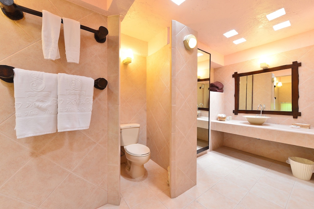 Supatra Hua Hin Resort 20/50