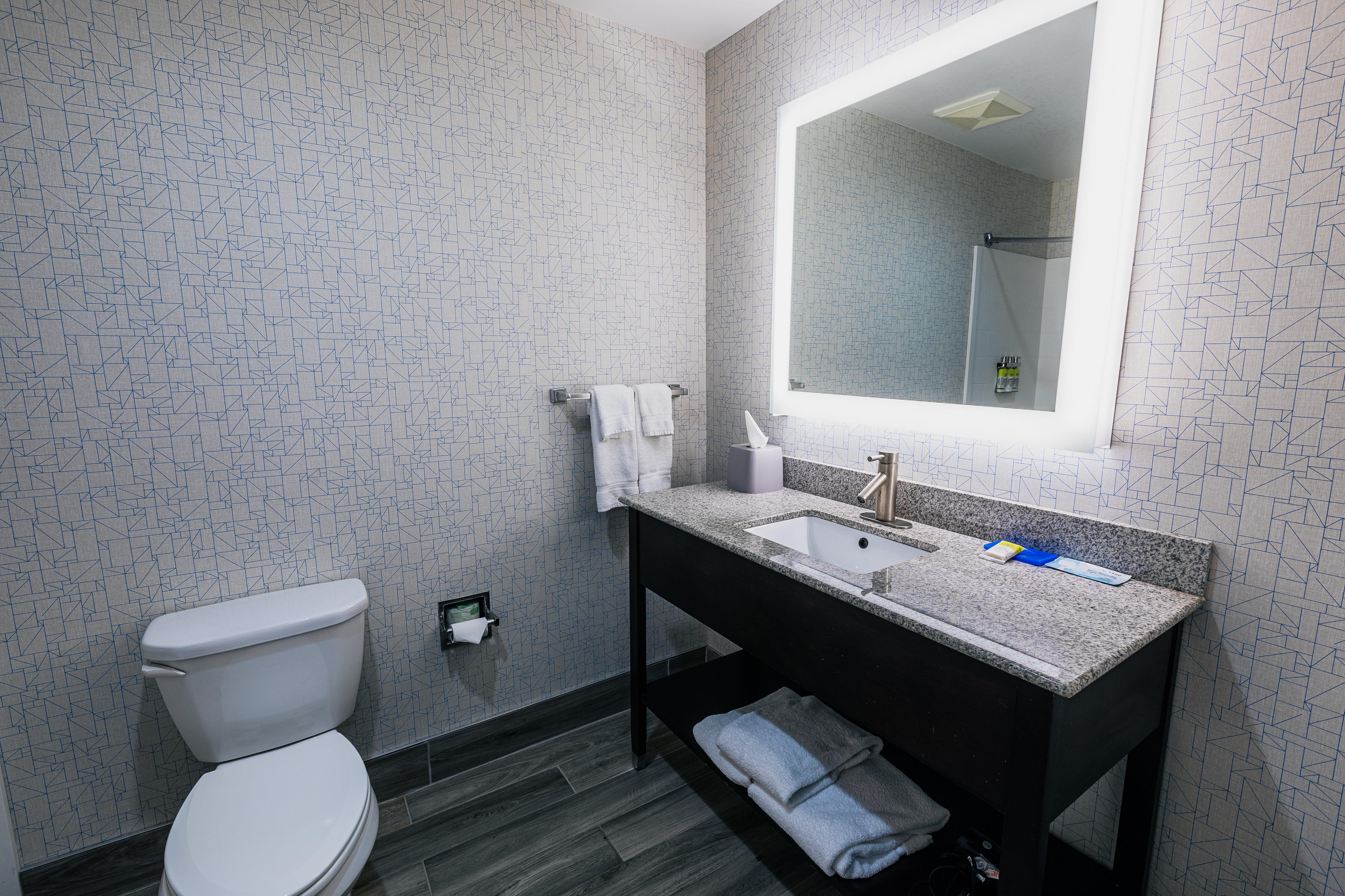 غرفة بسريرين مزدوجين، Holiday Inn Express Hotel & Suites Hamburg 2/2