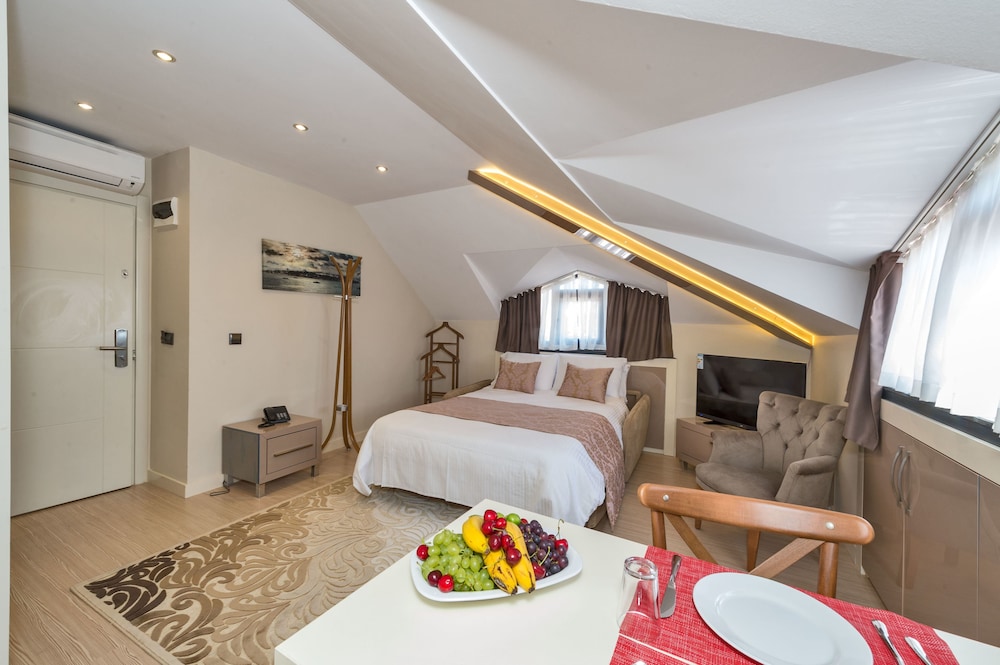Gen Suites 23/50
