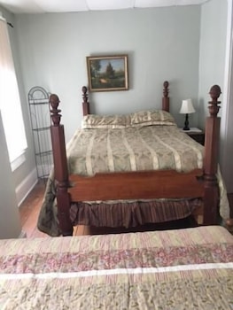 Victorian Charm Inn 15/47