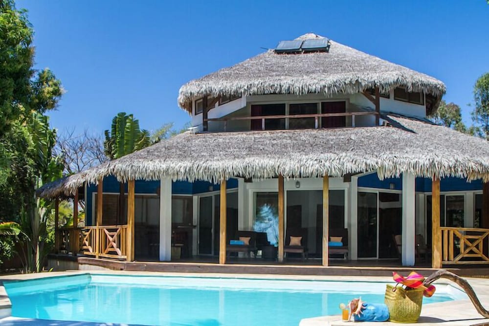 Antsanitia Resort 6/64