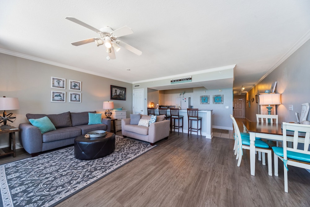 236 Emerald Beach Resort 66/80