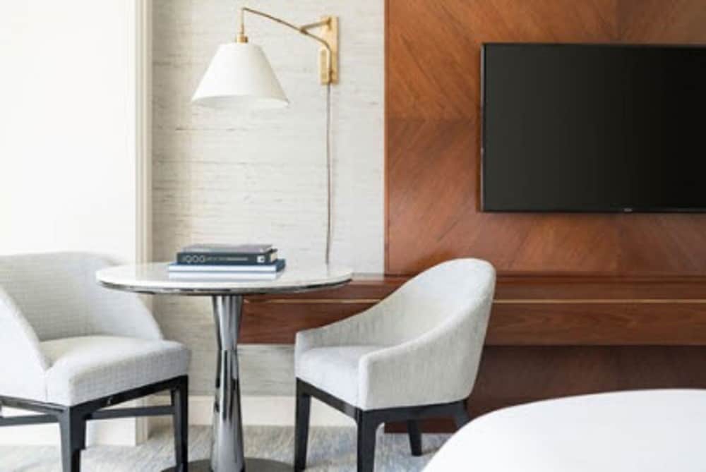 Four Seasons Hotel Westlake Village 49/72