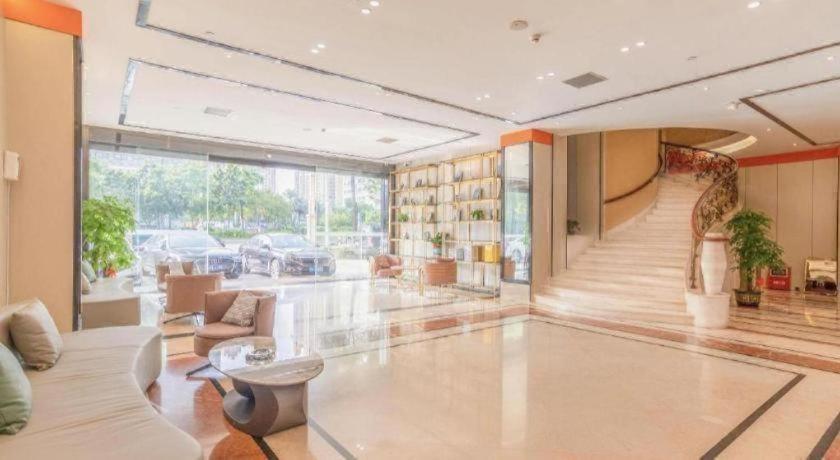 BORRMAN WANDA PLAZA Houjie Dongguan 37/45