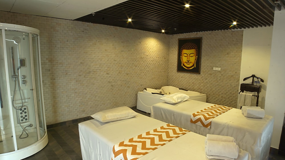 Regenta Place Amritsar 66/92