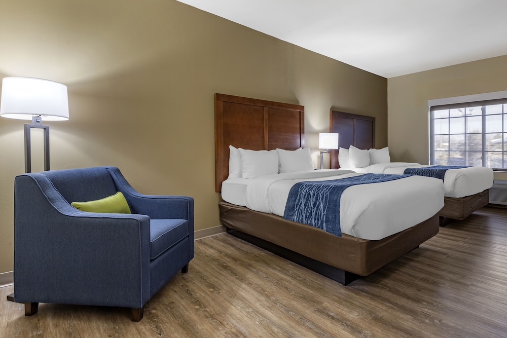 Comfort Inn and Suites High Point - Archdale 8/35