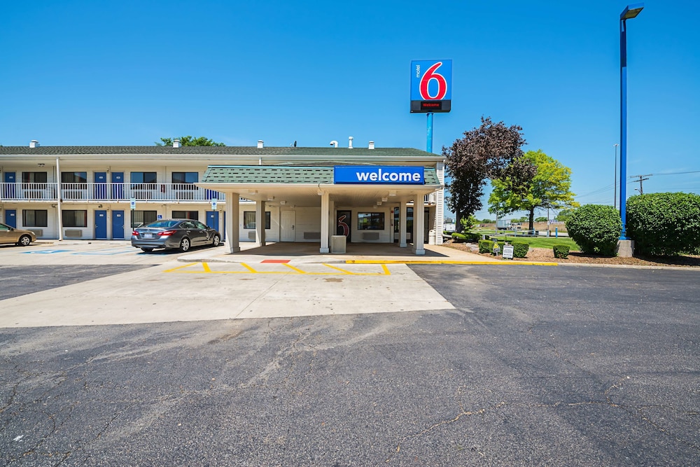 Motel6 Hammond, IN - Chicago Area 50/59