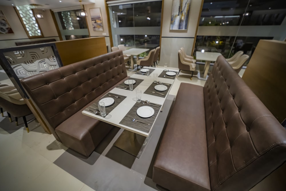 Kyriad Prestige, Ilkal 14/54
