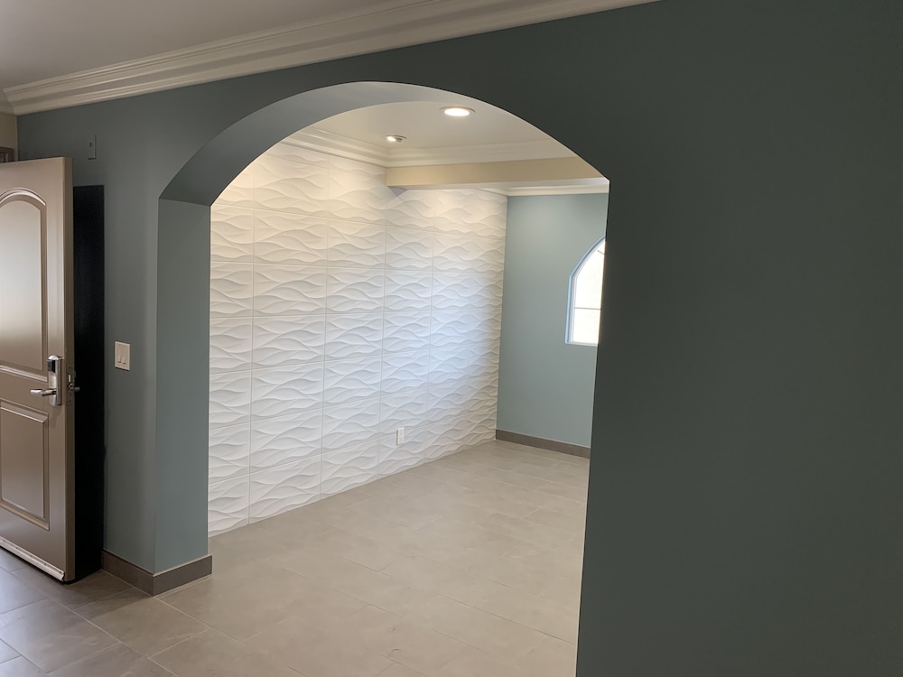Industry Inn Amp Suites 34/60