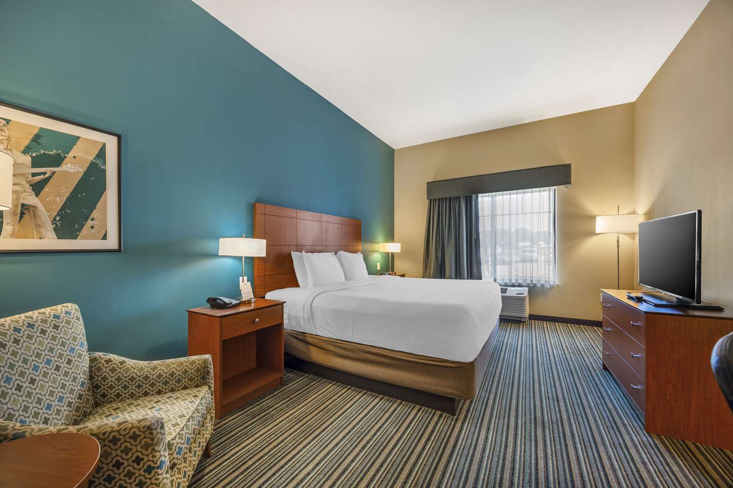 غرفة بسرير كينج، Best Western Plus Tuscumbia/Muscle Shoals Hotel & Suites 3/4