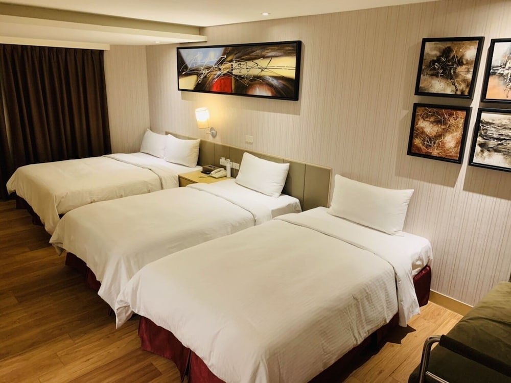 Delton Hotel 15/66