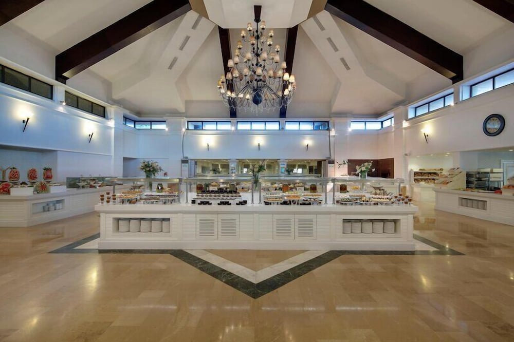 Bellis Deluxe Hotel 20/89