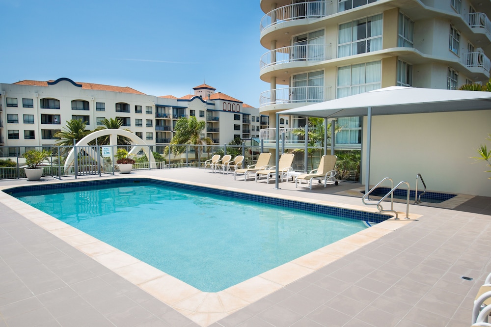 Beachcomber International Resort 1/37