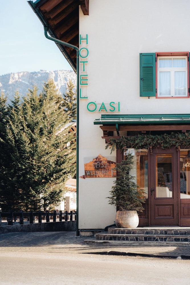 Hotel Oasi 5/50