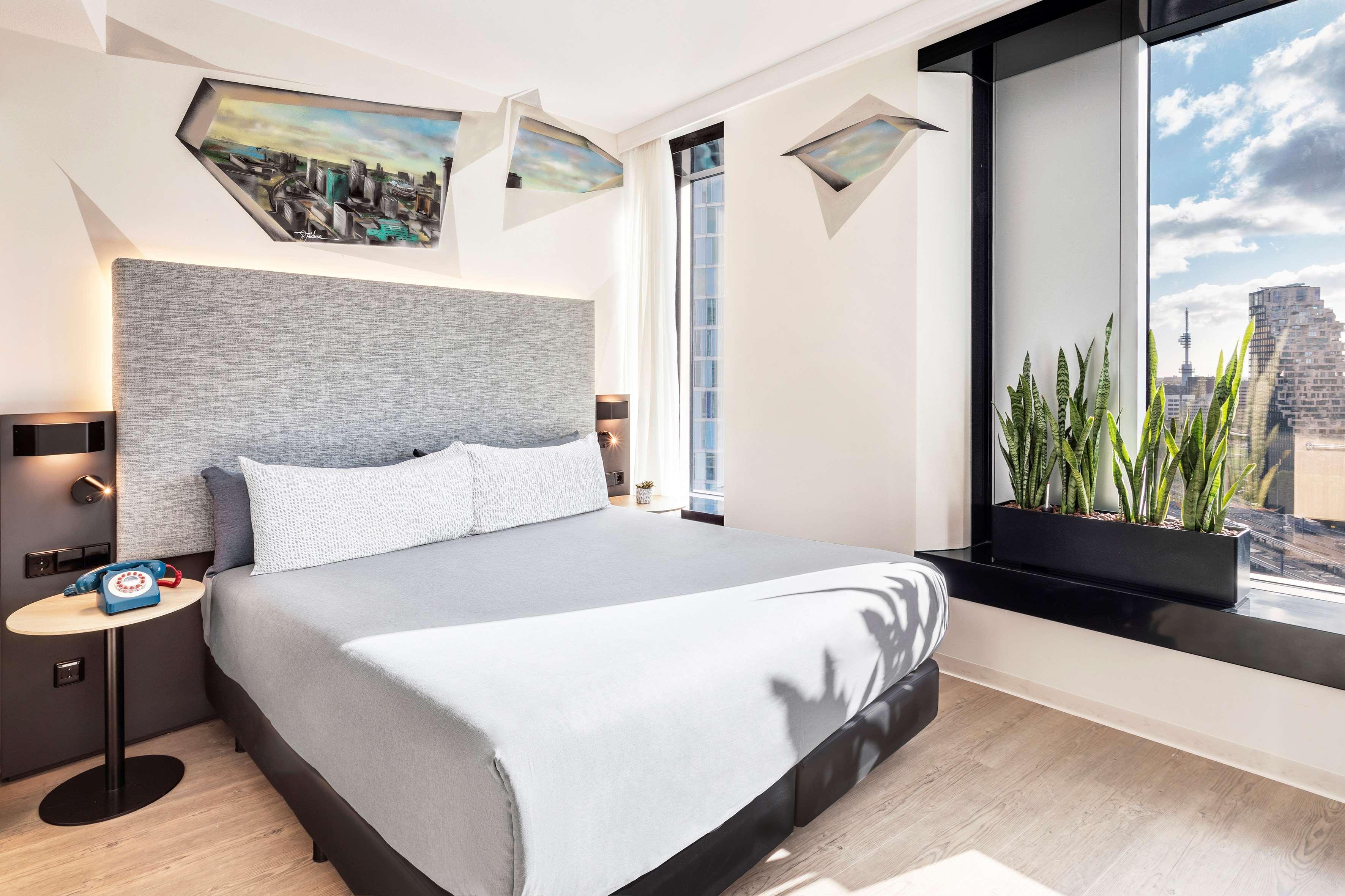 Loft, Sky View