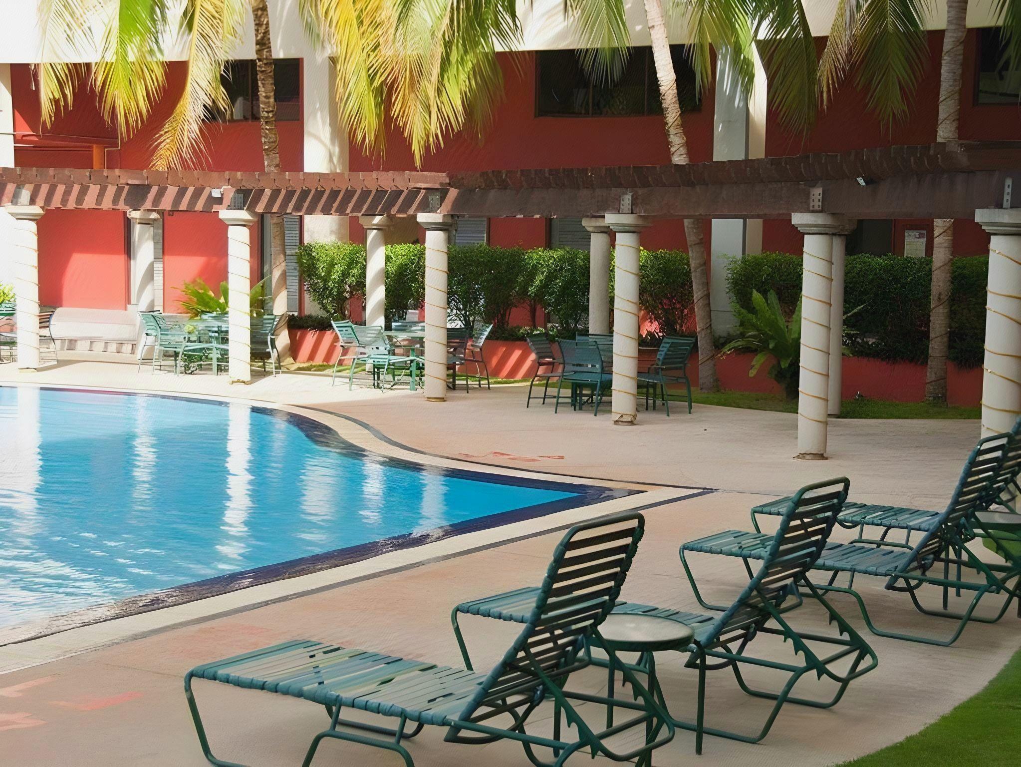 Swiss Avenue Hotel 38/41