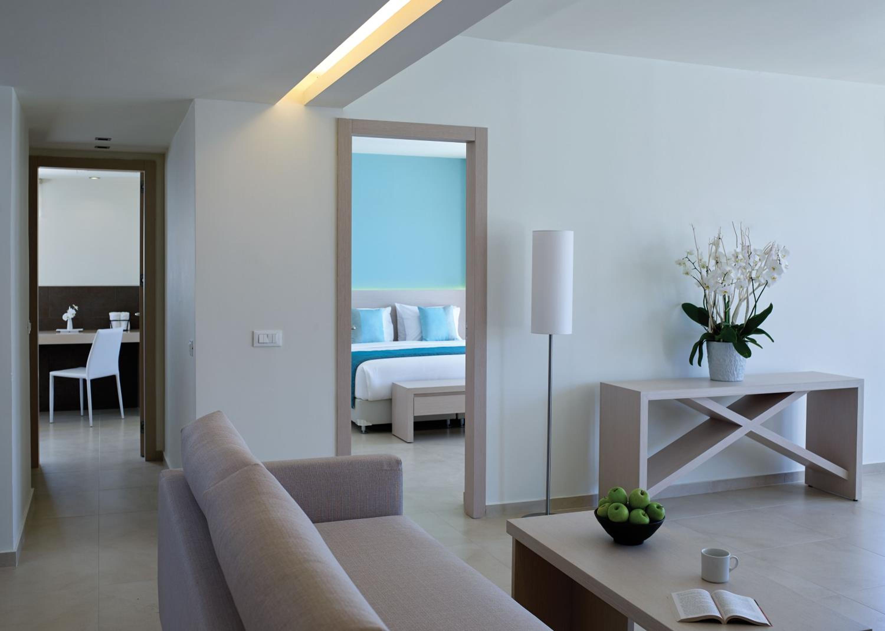 1 BEDROOM, SUITE, GARDEN VIEW, SHARED POOL