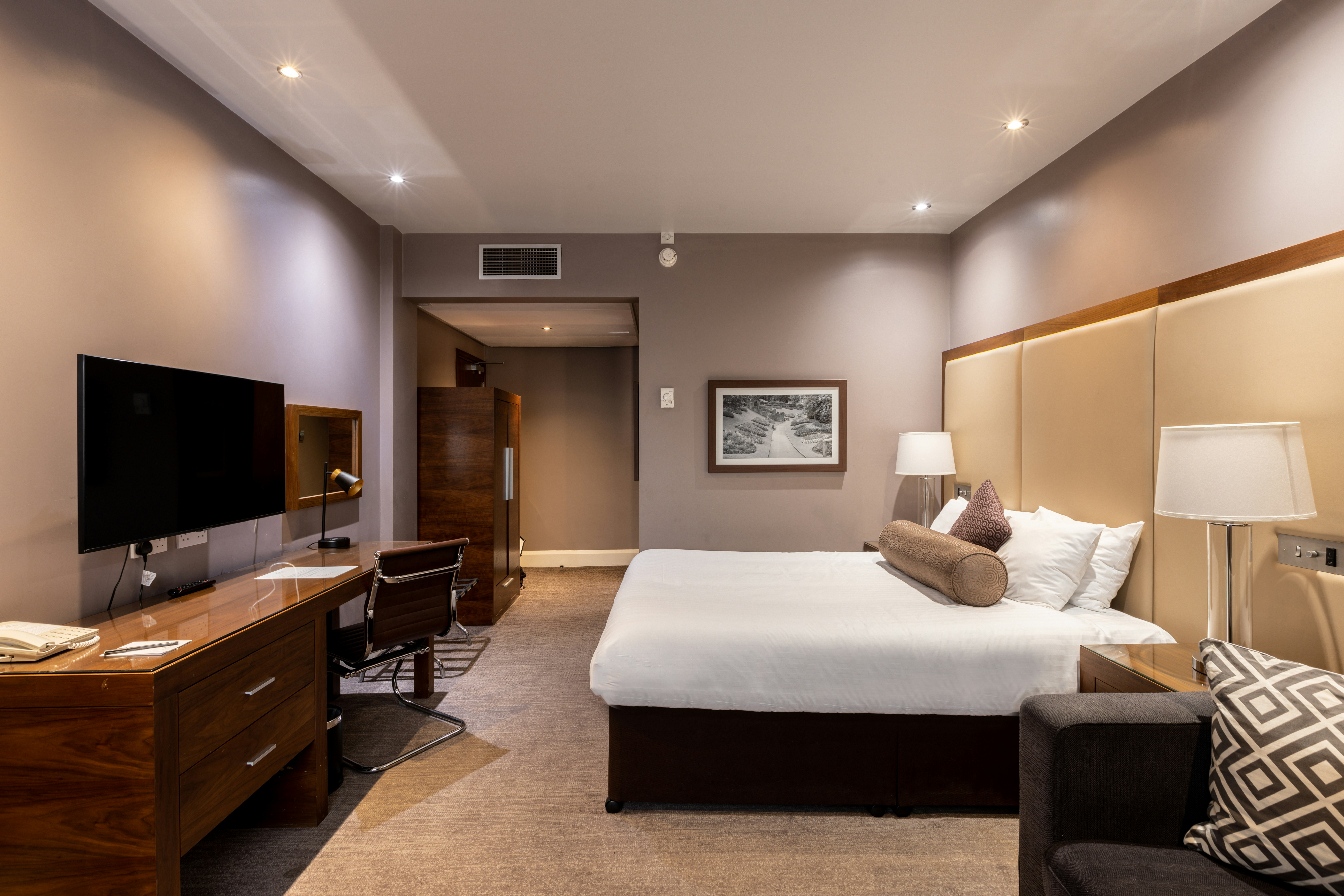 Sandman Signature London Gatwick Hotel 26/85