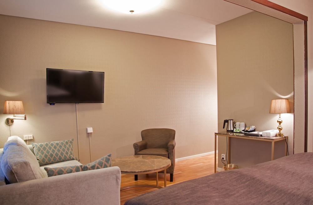 Ta Inn Hotel 14/24