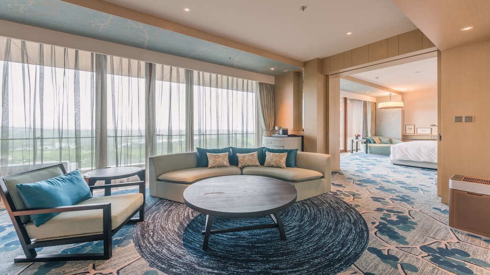 Renaissance Suzhou Taihu Lake Hotel 38/58