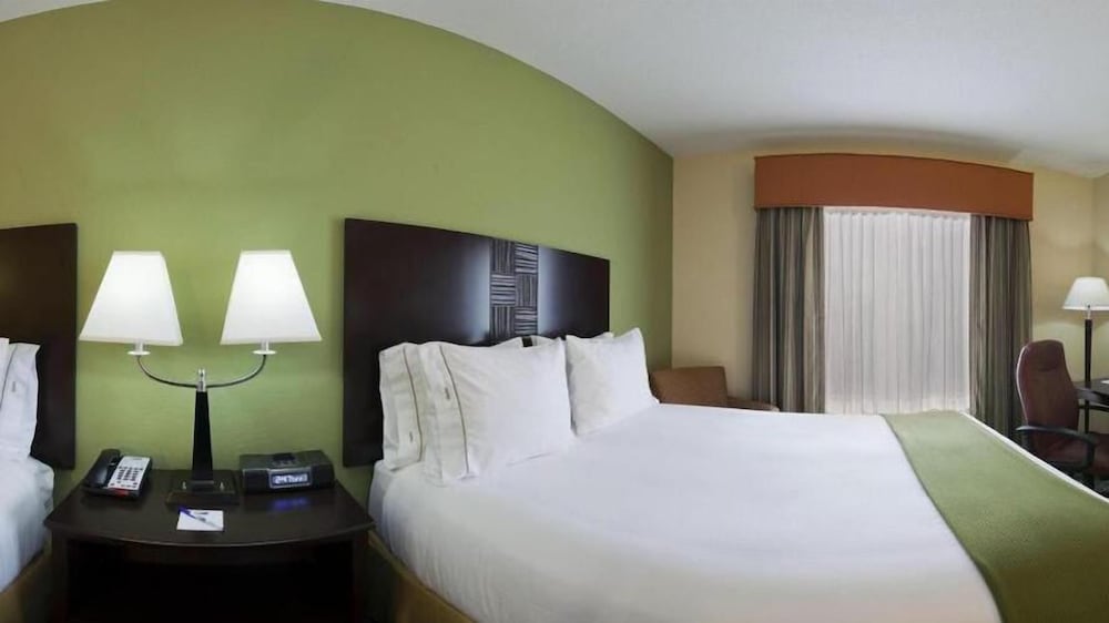 Holiday Inn Express Suites Covington 12/40
