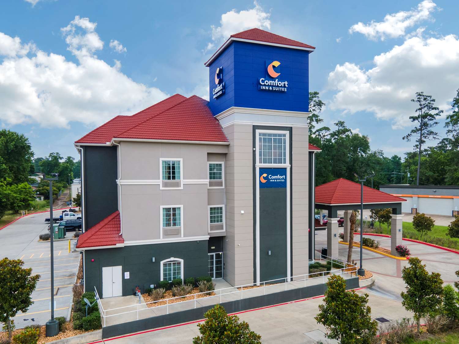 Comfort Inn & Suites Cleveland TX 2/40