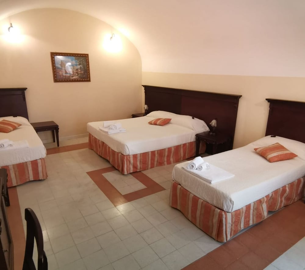 PALAZZO IL CAVALIERE B&B DE CHARME 50/68