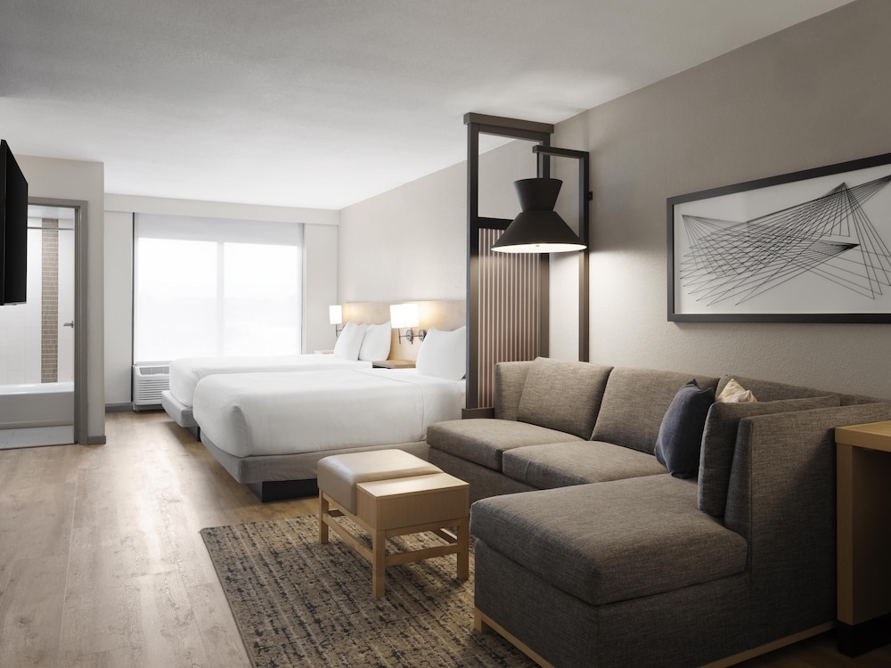 Hyatt Place Atlanta/Alpharetta/North Point Mall 26/59