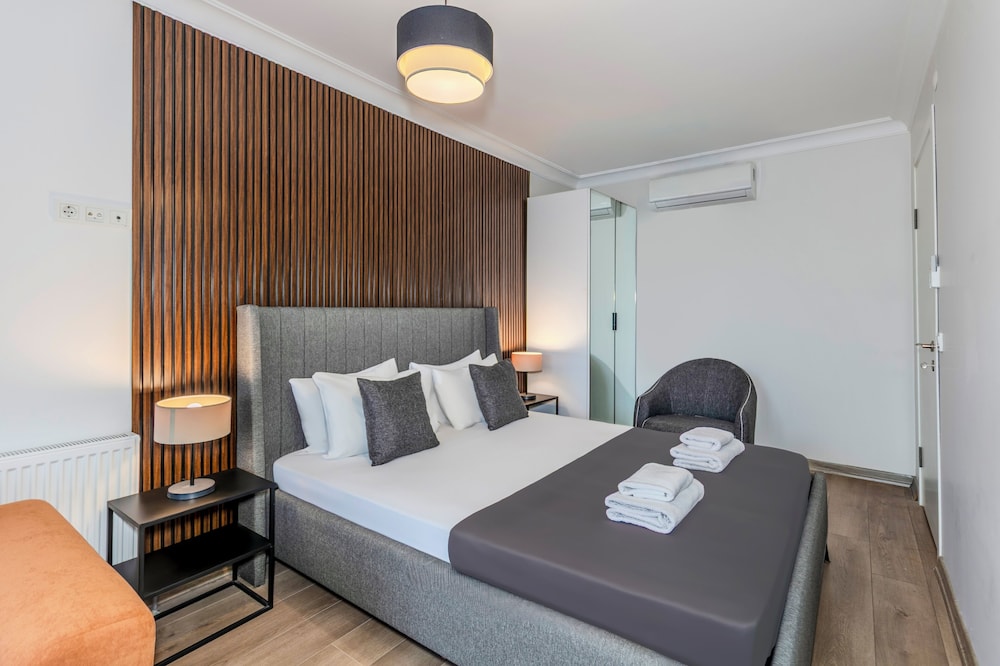 Etiz Residences 9/47