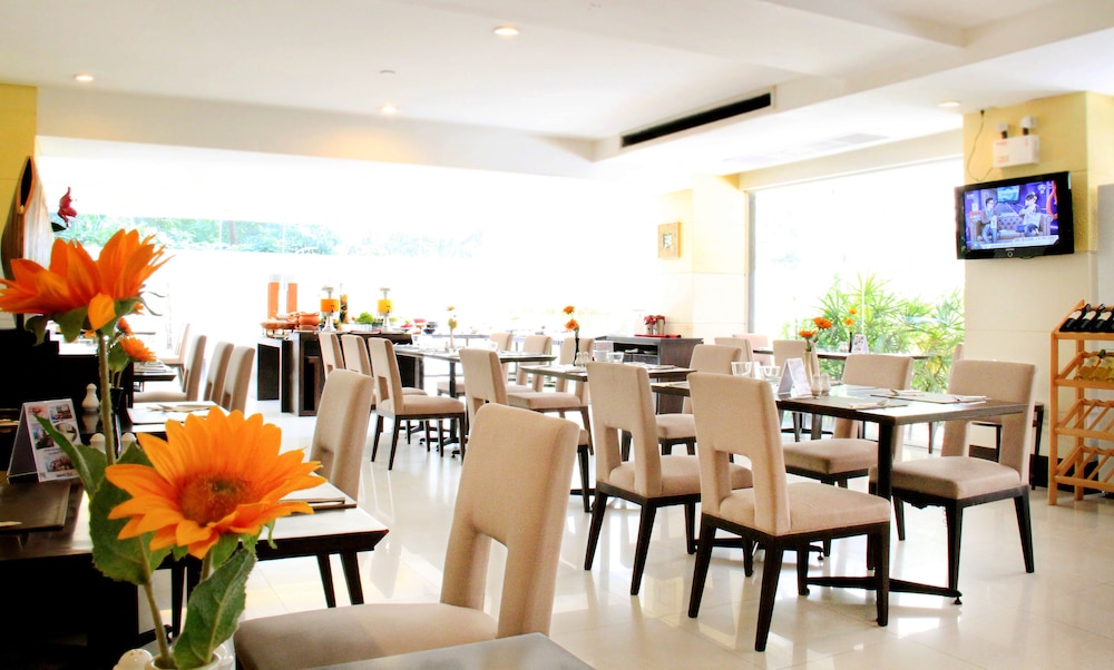 FuramaXclusive Sathorn 75/82