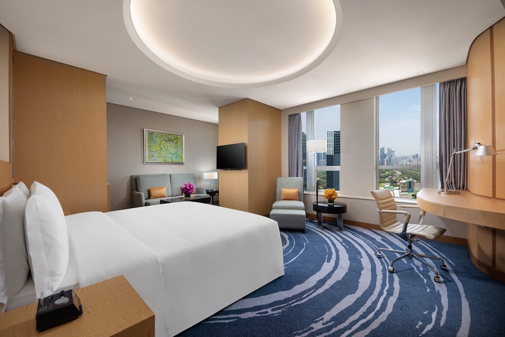 Crowne Plaza Shenzhen Futian 16/86