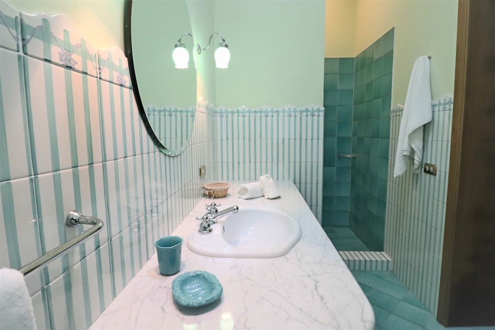 Relais Delle Rose Bed And Breakfast 61/84