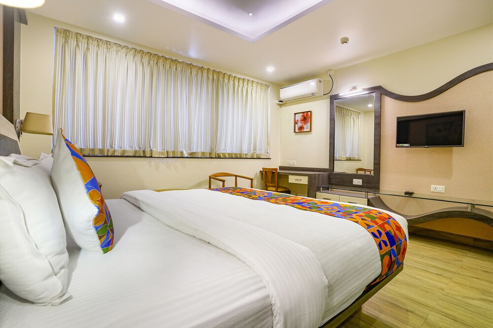 Prestige Hotel 25/50