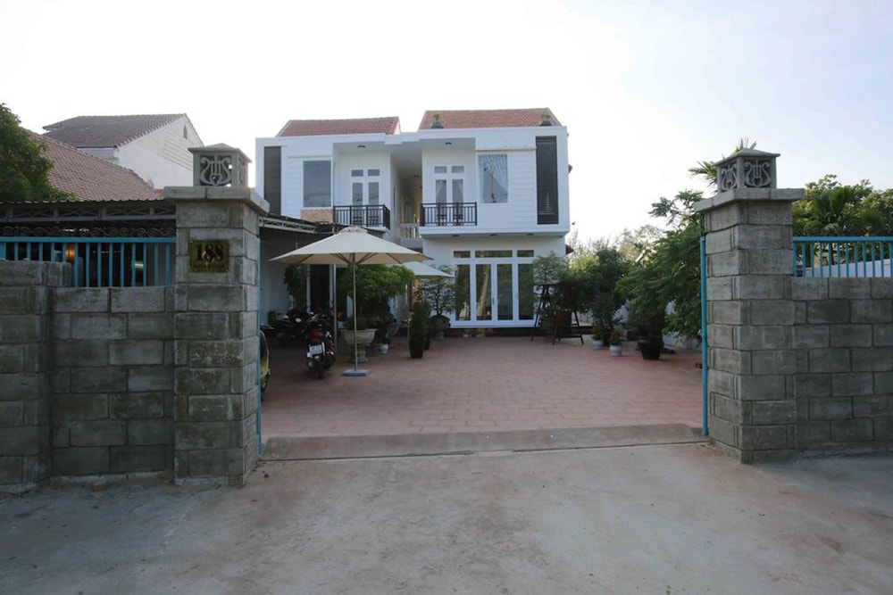 Basil Homestay And Hostel 54/57