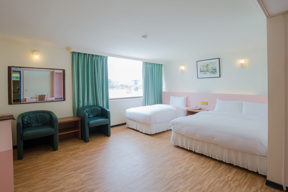 Apple Hotel 9/41