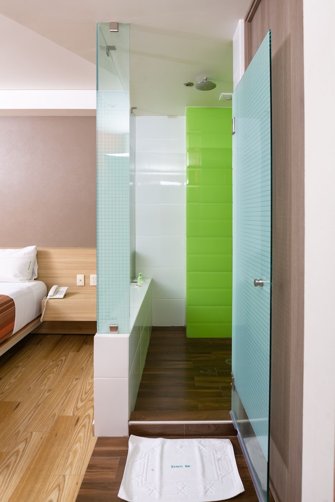 Xcoco Inn 34/36