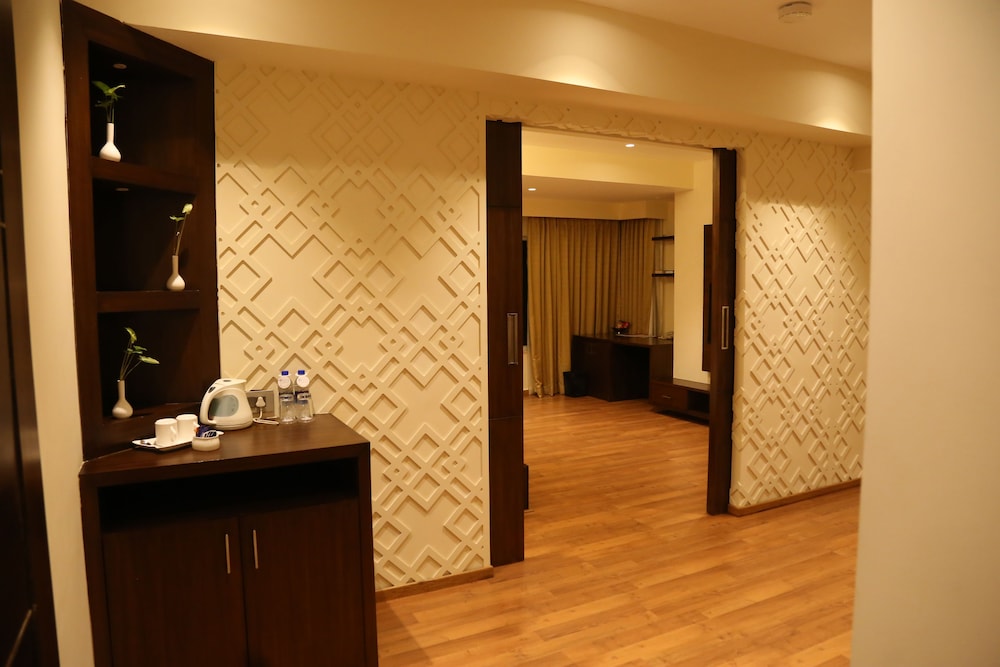 HOTEL EEFA 15/28