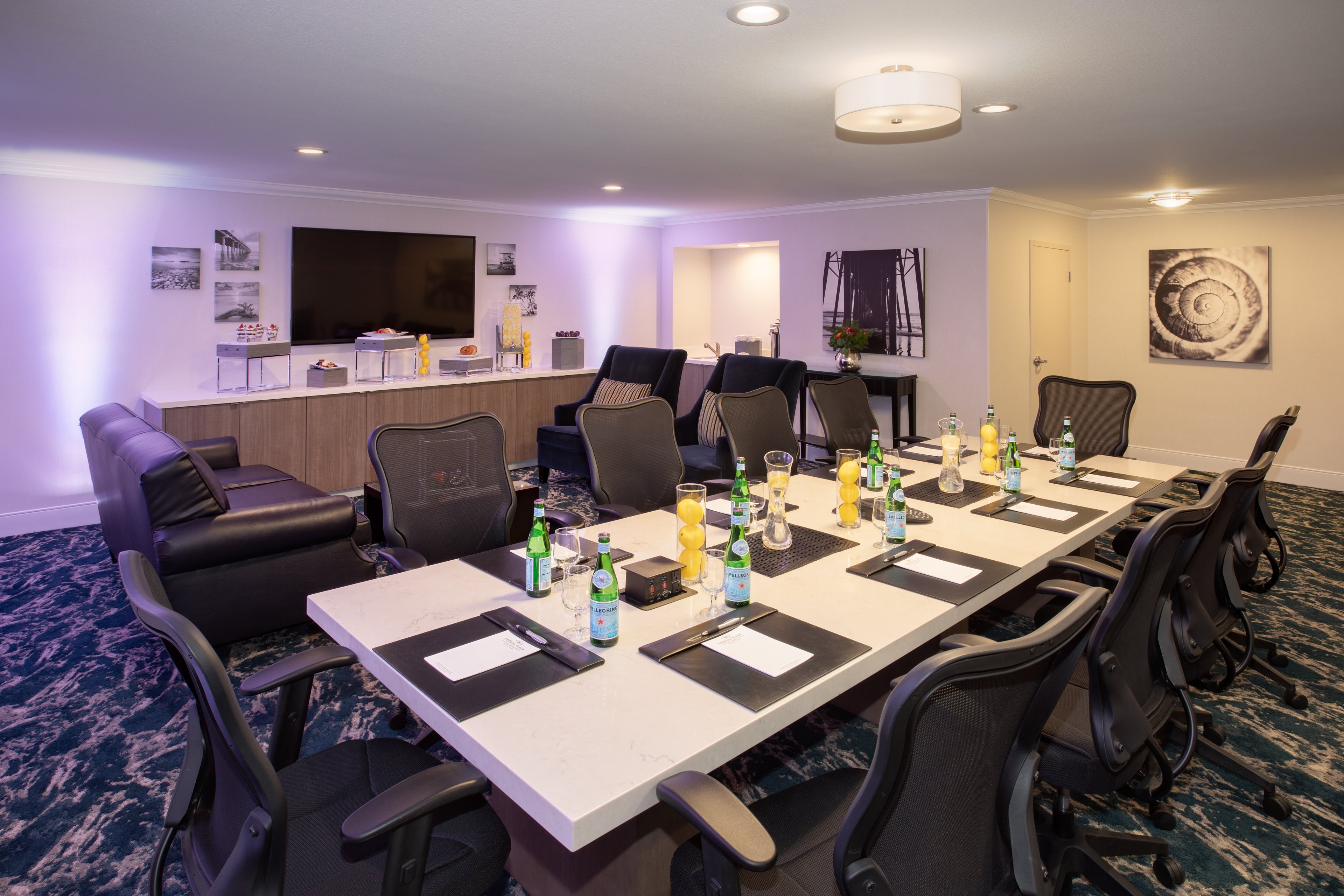 Crowne Plaza Costa Mesa Orange County 57/64